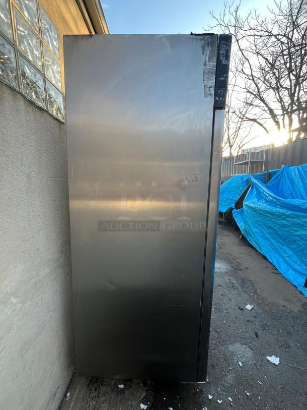 Maxx Cold 54" Two Section Reach In Refrigerator, (2) Left/Right Hinge Solid Doors, 115v - Image 4 of 6