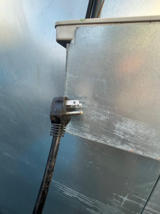 Maxx Cold 54" Two Section Reach In Refrigerator, (2) Left/Right Hinge Solid Doors, 115v - Image 5 of 6