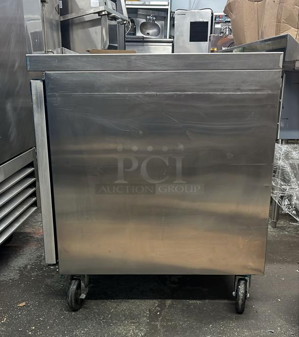 Dukers Undercounter Refrigerator in Stainless Steel DUC29R TESTED AND WORKING - Image 3 of 5