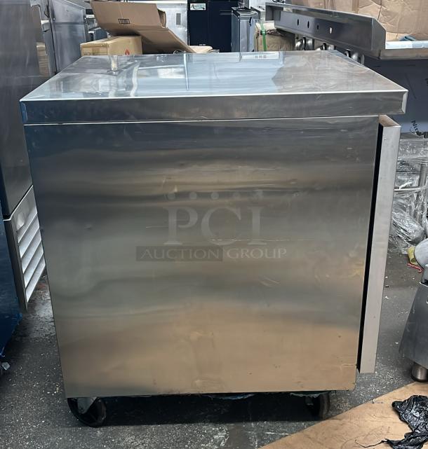 Dukers Undercounter Refrigerator in Stainless Steel DUC29R TESTED AND WORKING - Image 5 of 5