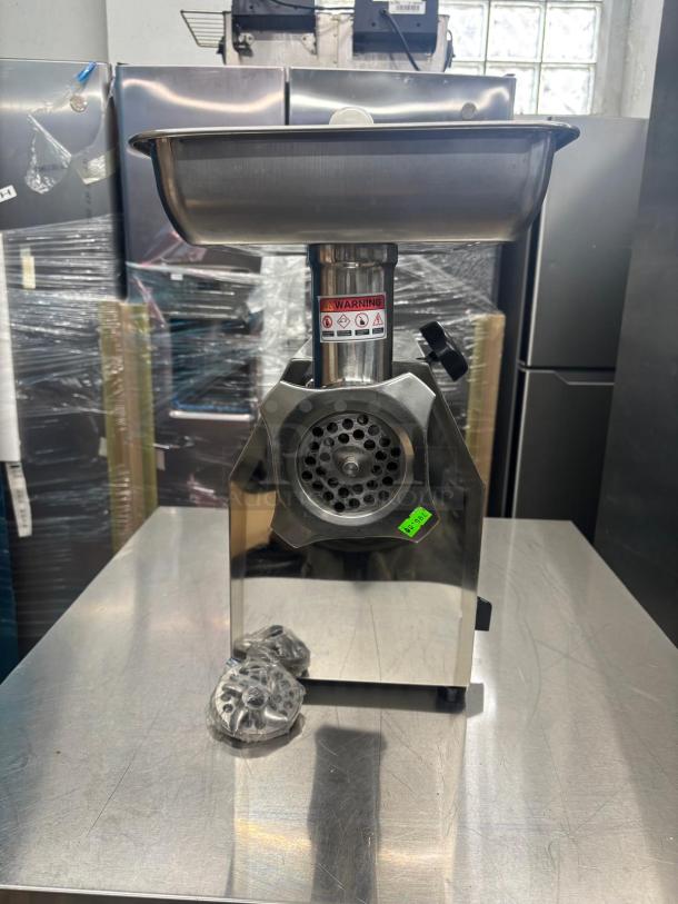 Prepline MC22 #22 HUB 1.5 HP Meat Grinder - Image 1 of 6