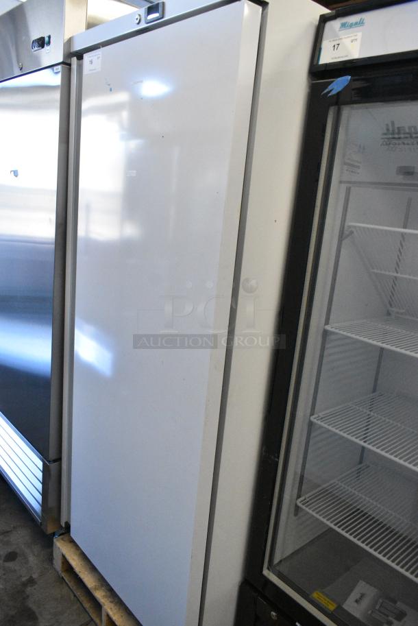 BRAND NEW! SR60V Metal  Commercial Single Door Reach In Cooler. 115 Volts, 1 Phase. Serial S151205SASR6001. Tested and Working! - Image 2 of 6