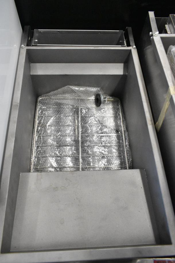 BRAND NEW! 2022 Migali C-F50-NG Stainless Steel Commercial Natural Gas Powered Deep Fat Fryer w/ 2 Metal Fry Baskets. 136,000 BTU. Serial C-F50-NGUSB100322081000920023 - Image 5 of 7