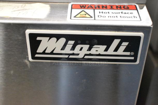 BRAND NEW! 2017 Migali C-F50-NG Stainless Steel Commercial Natural Gas Powered Deep Fat Fryer w/ 2 Metal Fry Baskets. 136,000 BTU. Serial C-F50-NGUSB100317070700920043 - Image 4 of 9