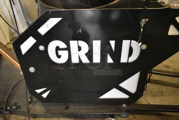 Grind G-35201064A Portable Shooting Machine for Basketball Return w/ Cover and Accessories. Tested and Working! - Image 4 of 9