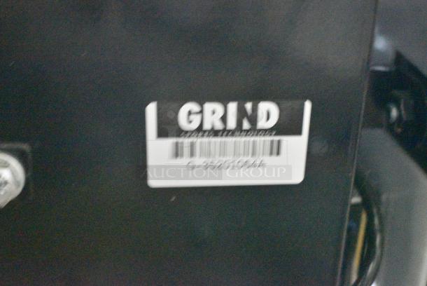 Grind G-35201064A Portable Shooting Machine for Basketball Return w/ Cover and Accessories. Tested and Working! - Image 8 of 9