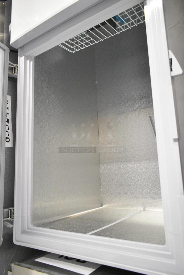 KoolMore SCF-24C Metal Commercial 2 Lid Chest Freezer on Commercial Casters. 115 Volts, 1 Phase. Tested and Working! - Image 4 of 7