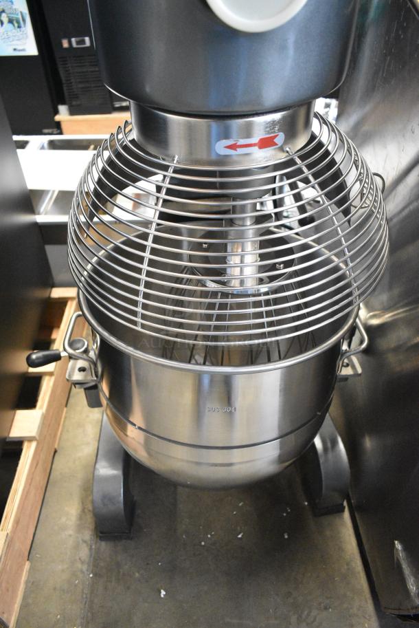 BRAND NEW SCRATCH AND DENT! Avantco 177MX40H Metal Commercial Floor Style Planetary Dough Mixer w/ Stainless Steel Mixing Bowl, Bowl Guard and Whisk Attachment. 240 Volts, 1 Phase. - Image 4 of 9