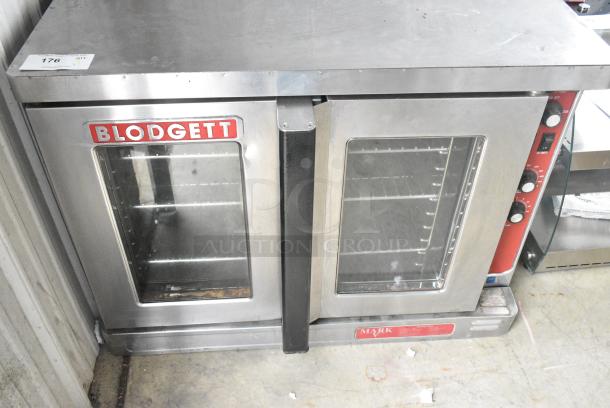 Blodgett Mark V Stainless Steel Commercial Electric Powered Full Size Convection Oven w/ View Through Doors, Metal Oven Racks and Thermostatic Controls. - Image 1 of 4