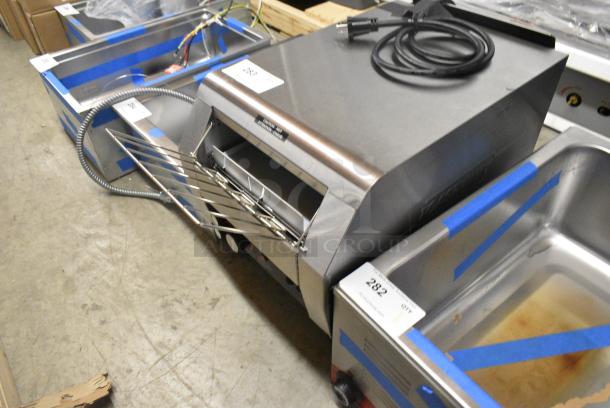 BRAND NEW SCRATCH AND DENT! Hatco TQ-800HBA Stainless Steel Commercial Countertop Conveyor Toaster Oven. 208 Volts, 1 Phase. - Image 3 of 5