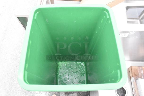 BRAND NEW SCRATCH AND DENT! Lavex Green Poly Trash Can. - Image 3 of 3