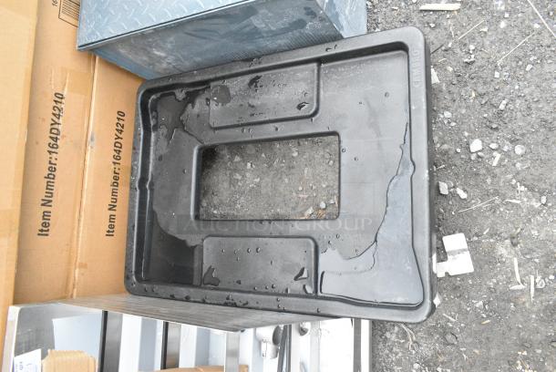 2 BRAND NEW SCRATCH AND DENT! Items; Ice Bin Lid and Black Poly Dolly. 2 Times Your Bid! - Image 4 of 6