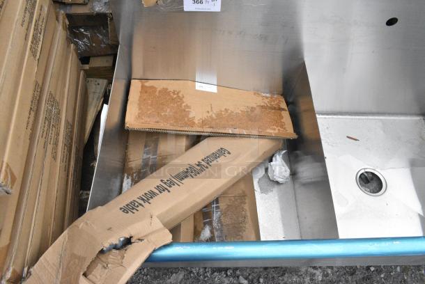 BRAND NEW SCRATCH AND DENT! Stainless Steel Commercial 3 Bay Sink. - Image 2 of 6