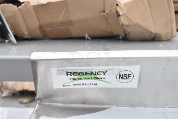 BRAND NEW SCRATCH AND DENT! Regency 600GRSU2324 Stainless Steel Flat Top Glass Rack Storage Unit - 23" x 24" - Image 4 of 4