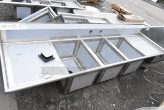 BRAND NEW SCRATCH AND DENT! Regency 600S31824224 Stainless Steel 3 Bay Sink w/ Dual Drain Boards. No Legs.