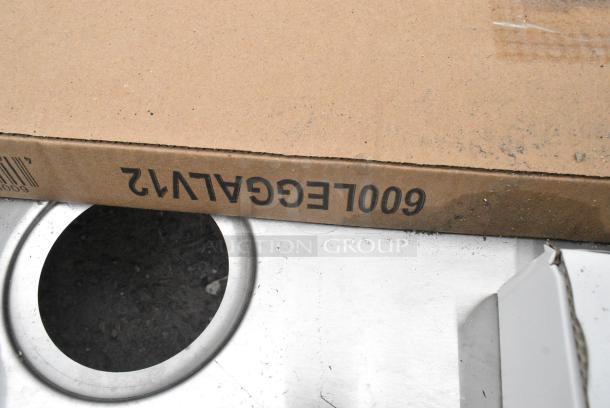 BRAND NEW SCRATCH AND DENT! Regency 600S1172324R 44" 16 Gauge Stainless Steel One Compartment Commercial Sink with Galvanized Steel Legs and 1 Drainboard - 17" x 23" x 12" Bowl - Right Drainboard - Image 2 of 6