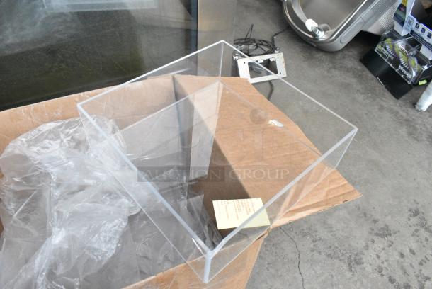 BRAND NEW SCRATCH AND DENT! Cal-Mil 22317-4-12 Acrylic Boxes - Image 1 of 3