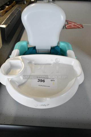 Snack & Go Booster Seat