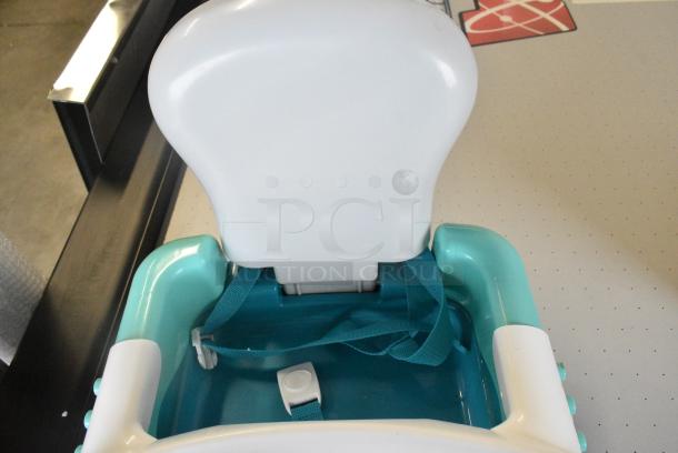 Snack & Go Booster Seat - Image 2 of 4