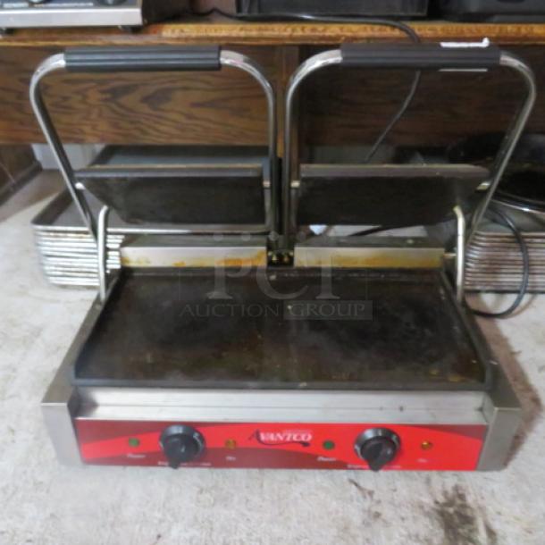 One Avantco Dual Panini Grill. 120 Volt. #177P85S - Image 1 of 1