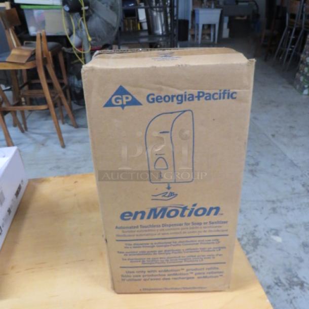 One NEW En Motion Automatic Hands Free Soap Dispenser. - Image 1 of 1