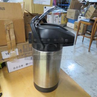 One Fetco 3 Liter Airpot.