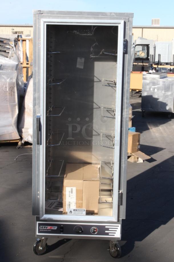 BRAND NEW SCRATCH & DENT! Servit CH1UFICF Full Size Insulated Holding Cabinet with Clear Door - 120V, 2000W.
120V 60Hz 2000W 08/24 SERIAL NO. WPI240812-003 - Image 1 of 5
