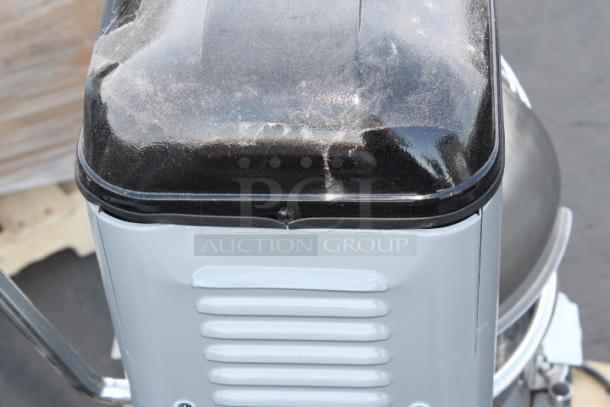 BRAND NEW SCRATCH AND DENT! Centerline by Hobart HMM20-1STD 20 Qt. Planetary Stand Mixer with Guard & Standard Accessories - 120V, 1/2 hp 21 3/4 x 21 5/8 x 33 5/16. SERIAL NO. EX - 0004 - 606.  Minor dent on top back of unit. see photos. - Image 5 of 7