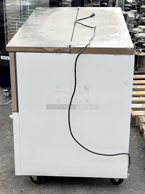 BRAND NEW SCRATCH & DENT! Avantco MC58-HC 58" School Milk Cooler. 115v/1ph/60Hz/2.4Amp, 58 x 30-5/8 x 41-3/8. S/N 200901083 7021 2312 - Image 2 of 7