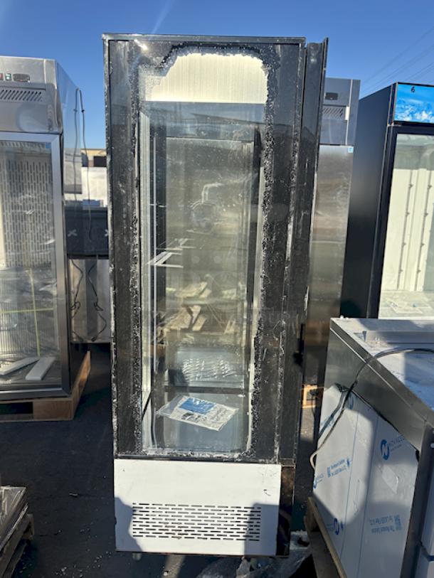 BRAND NEW SCRATCH & DENT! Avantco GD4C-15-HC Copper 4-Sided Glass Refrigerated Display Case, 115V/60Hz/3.8Amps. 25-1/2" x 25-1/2" x 74-13/16. S/N: 1326004250032 Left Side Exterior Pane of glass is damaged...Can be easily replaced w/plexiglass. - Image 3 of 6