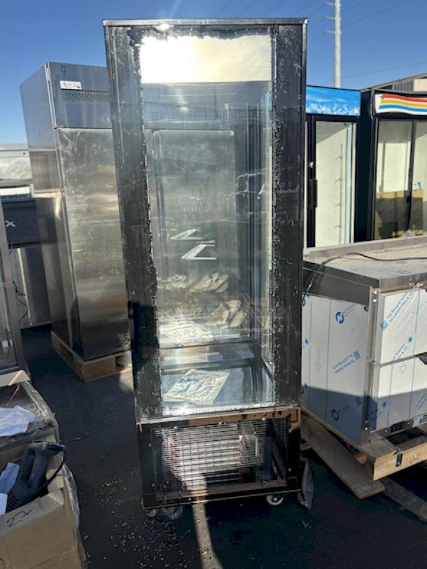 BRAND NEW SCRATCH & DENT! Avantco GD4C-15-HC Copper 4-Sided Glass Refrigerated Display Case, 115V/60Hz/3.8Amps. 25-1/2" x 25-1/2" x 74-13/16. S/N: 1326004250032 Left Side Exterior Pane of glass is damaged...Can be easily replaced w/plexiglass. - Image 4 of 6