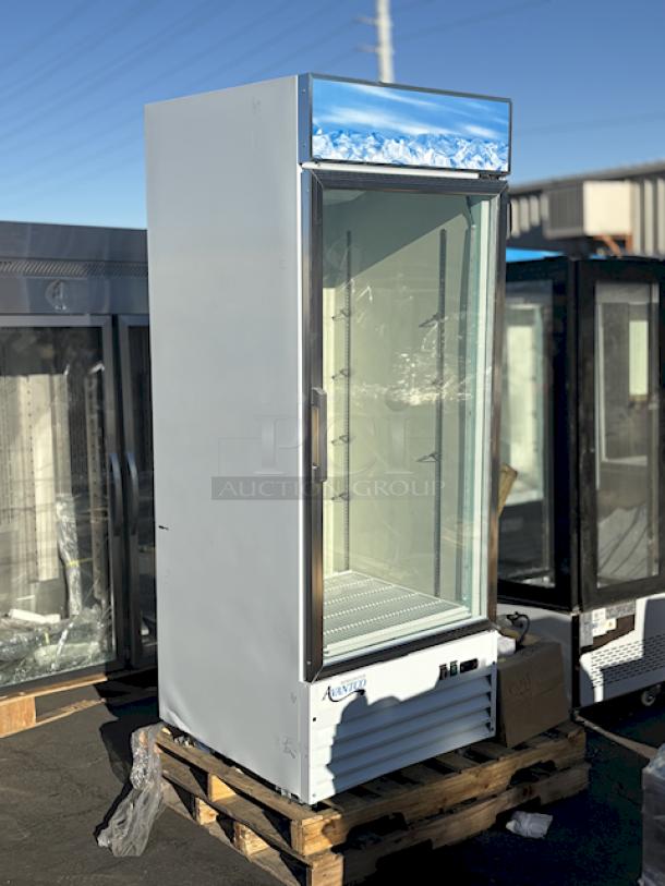 BRAND NEW SCRATCH AND DENT! Avantco GDC-24F-HC 31" White Customizable Swing Glass Door Merchandiser Freezer with LED Lighting 115V/60Hz/1Ph/7.6Amp/1hp/R290 refrigerant. S/N: 863373857. Unit is Scratched & Dented. See Photos. In Working Order. - Image 2 of 9