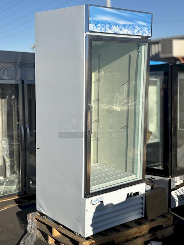 BRAND NEW SCRATCH AND DENT! Avantco GDC-24F-HC 31" White Customizable Swing Glass Door Merchandiser Freezer with LED Lighting 115V/60Hz/1Ph/7.6Amp/1hp/R290 refrigerant. S/N: 863373857. Unit is Scratched & Dented. See Photos. In Working Order. - Image 3 of 9