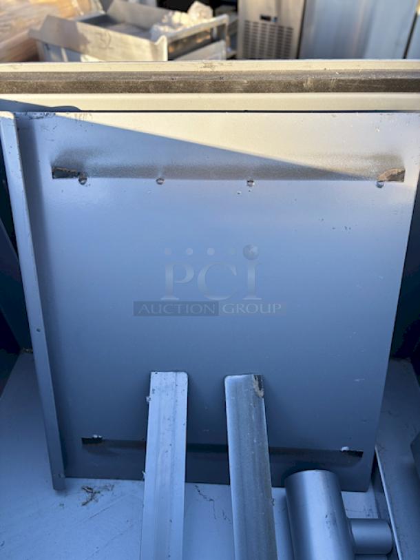 Brand New Scratch & Dent! Regency 600GT15 30 lb. 15 GPM Grease Trap with 2" Non-Threaded Connections. Broken Weld See Photos. - Image 6 of 6