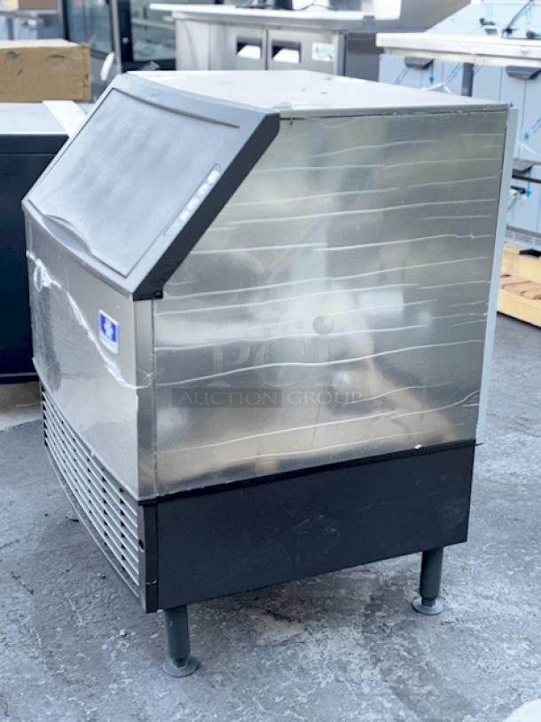 BRAND NEW SCRATCH & DENT! Manitowoc URF0310A NEO 30" Air Cooled Undercounter Regular Cube Ice Machine with 119 lb. Bin - 115V, 278 lb. S/N: 310661903. - Image 6 of 6