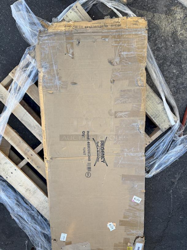 BRAND NEW SCRATCH & DENT! Regency 460EGSC2448 NSF Green Wire Security Cage - 24" x 48" x 61" Product packaging is damaged and may be scratched and/or dented. *Image is for example, may not depict inclusions or accessories. - Image 2 of 4