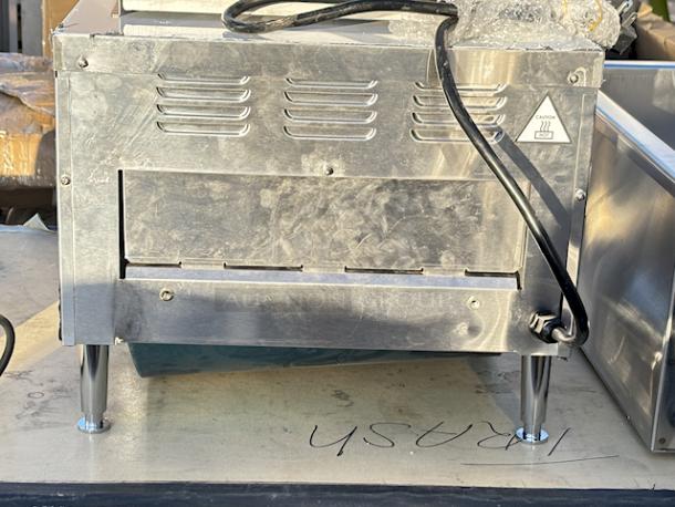 BRAND NEW SCRATCH & DENT! Avantco T3600D Commercial 14 1/2" Wide Conveyor Toaster with 3" Opening, Includes Rear Chute - 240V, 1ph, 60Hz, 3600W, 1200 Slices per Hour. SERIAL #: 45099231843600D Minor scratches & dents, very slight bend on top left corner. Damage to power cord. Missing (2) screws to attach rear chute. - Image 6 of 9