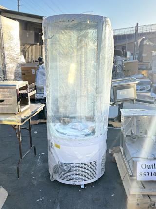 BRAND NEW SCRATCH & DENT! Avantco BCR-15-HC White Circular Glass Refrigerated Display Case, 115 Volts, S/N: 1455612250084. 2 out panes of glass are broken. 24 13/16 x 27 1/4 x 68 7/8