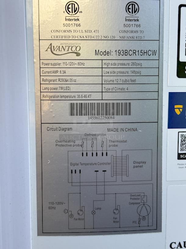 BRAND NEW SCRATCH & DENT! Avantco BCR-15-HC White Circular Glass Refrigerated Display Case, 115 Volts, S/N: 1455612250084. 2 out panes of glass are broken. 24 13/16 x 27 1/4 x 68 7/8 - Image 2 of 8