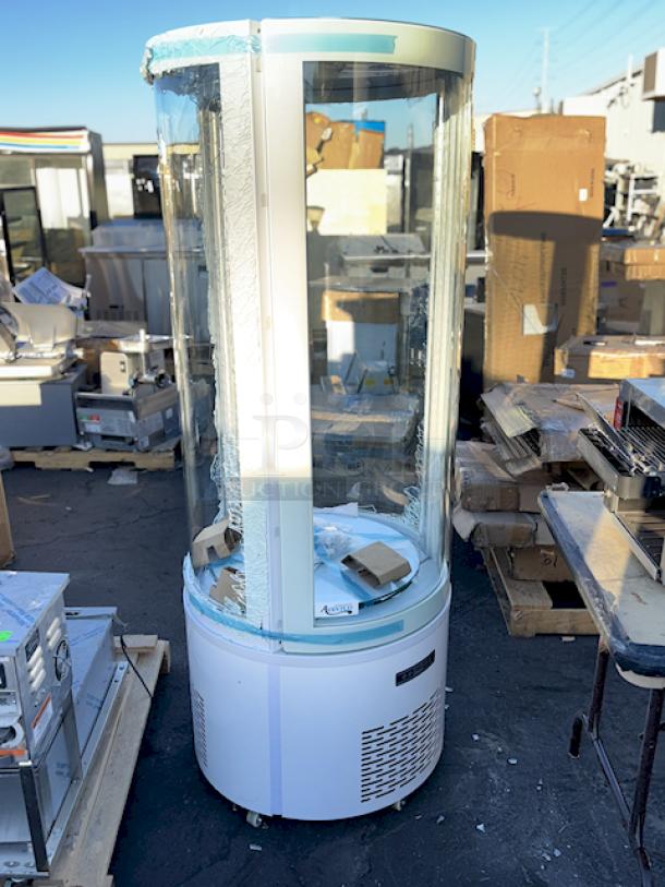 BRAND NEW SCRATCH & DENT! Avantco BCR-15-HC White Circular Glass Refrigerated Display Case, 115 Volts, S/N: 1455612250084. 2 out panes of glass are broken. 24 13/16 x 27 1/4 x 68 7/8 - Image 5 of 8
