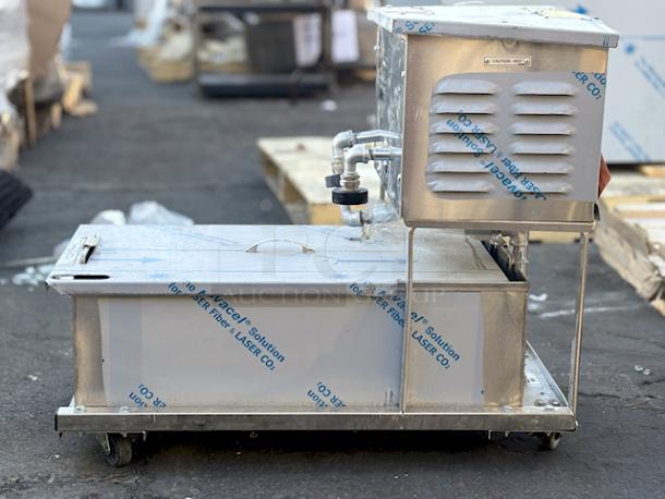 BRAND NEW SCRATCH & DENT! Pitco P14 55 lb. Portable Fryer Oil Filter Machine - 120V/10 Amps/1 Phase/60 Hz, 126 lb. - Image 5 of 6