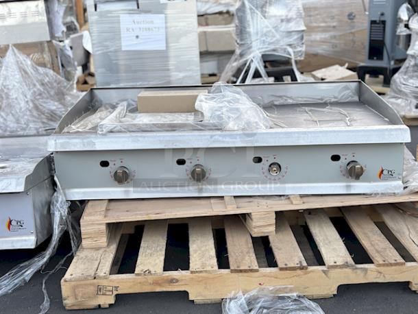 BRAND NEW SCRATCH & DENT! Cooking Performance Group GT-CPG-48-NL 48" Gas Countertop Griddle with Flame Failure Protection and Thermostatic Controls - 120,000 BTU. S/N: 2302000397. Knob is broken, Unit is dented. - Image 2 of 6