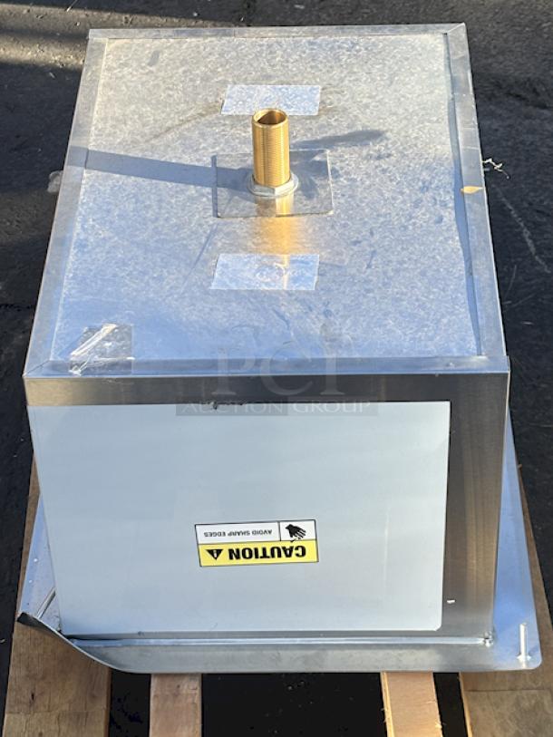 BRAND NEW SCRATCH & DENT! Regency Stainless Steel Drop-In Ice Bin 18" x 24"x11-5/16" 40.58Lb. Easily fixable with a pliers corner is bent. - Image 8 of 8