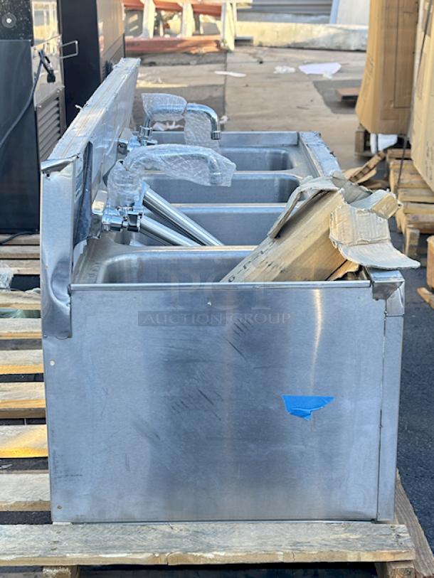 BRAND NEW SCRATCH & DENT! Advance Tabco Prestige Series PRB-19-44C 4 Compartment Underbar Sink with (2) Splash Mount Faucets - 20" x 48". Includes Legs, Cross Bars & Adjustable Bullet Feet. Unit has minor denting/bends (see photos). - Image 4 of 10