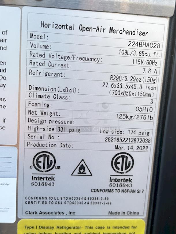 BRAND NEW SCRATCH & DENT! Avantco BHAC-28 28" Black Horizontal Air Curtain Merchandiser - 115V/7.8 Amps/1 Phase	/362 lb. S/N: 2821852213872038. TESTED! In Working Order. Glass on left side is damaged, missing vent. See Photos. - Image 5 of 8