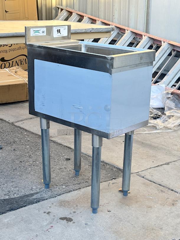 BRAND NEW OUT OF ORIGINAL PACKAGING! Regency 600UHS2112 1 Bowl Underbar Hand Sink - 21" x 12" x 33". 31.82 Lb. Includes drain and legs w/ adjustable bullet feet. Superficial denting, left back leg has a inward slight bend. (see photos). - Image 1 of 9