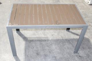 LIGHTLY USED! Upscale Mingja MJ-686 Outdoor Table With A Sleek Aluminum Frame And A Durable Pvc Wicker Top! 52x29-1/4x30. 


*These items are located at our main warehouse approximately 10mins away. The address is 3290 S. Highland Dr. Las Vegas NV 89109.*