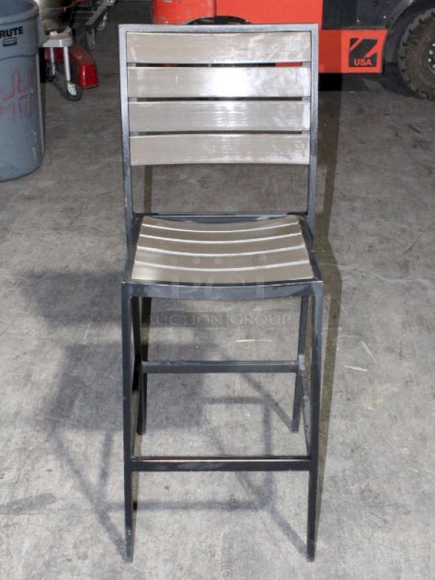 LIKE NEW! Mingja MJ-589H Upscale Aluminum Bar Height Chairs With Pvc Wicker and Silver Frame. 20-3/4 x 17-1/2 x 45-1/2 (Seat Height Is 31-1/2") 4x Your Bid. 


*These items are located at our main warehouse approximately 10mins away. The address is 3290 S. Highland Dr. Las Vegas NV 89109.* - Image 1 of 8
