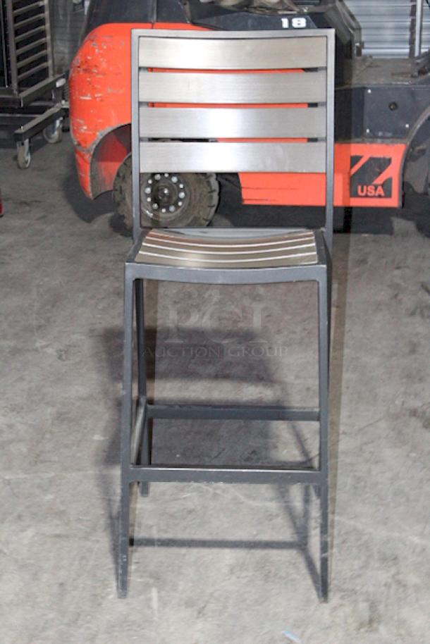 LIKE NEW! Mingja MJ-589H Upscale Aluminum Bar Height Chairs With Pvc Wicker and Silver Frame. 20-3/4 x 17-1/2 x 45-1/2 (Seat Height Is 31-1/2") 4x Your Bid. 


*These items are located at our main warehouse approximately 10mins away. The address is 3290 S. Highland Dr. Las Vegas NV 89109.* - Image 8 of 8