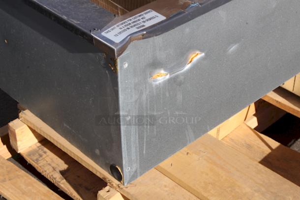 BRAND NEW SCRATCH & DENT! Delfield N8169BP Five Pan Drop In Refrigerated Cold Food Well W/ Sneeze Guard.  69" x 26" x 21-7/8" 115V/3.1Amp/1Ph/60Hz. Corner of unit is dented. see photos. S/N: 2310820100305 - Image 3 of 9